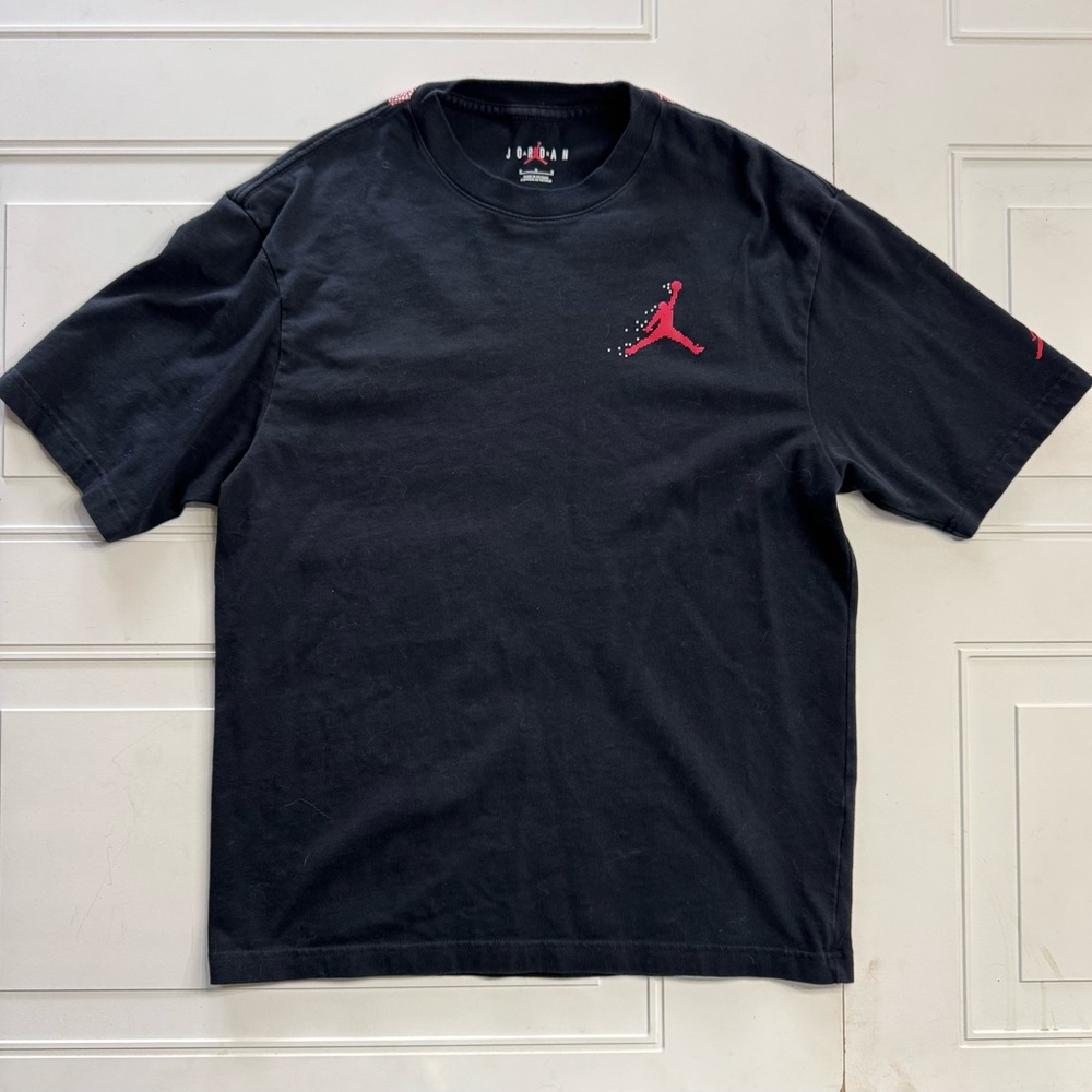 Nike Air Jordan Flight Essentials Holiday Black Red T Shirt Tee Santa Feet M - Picture 1 of 6